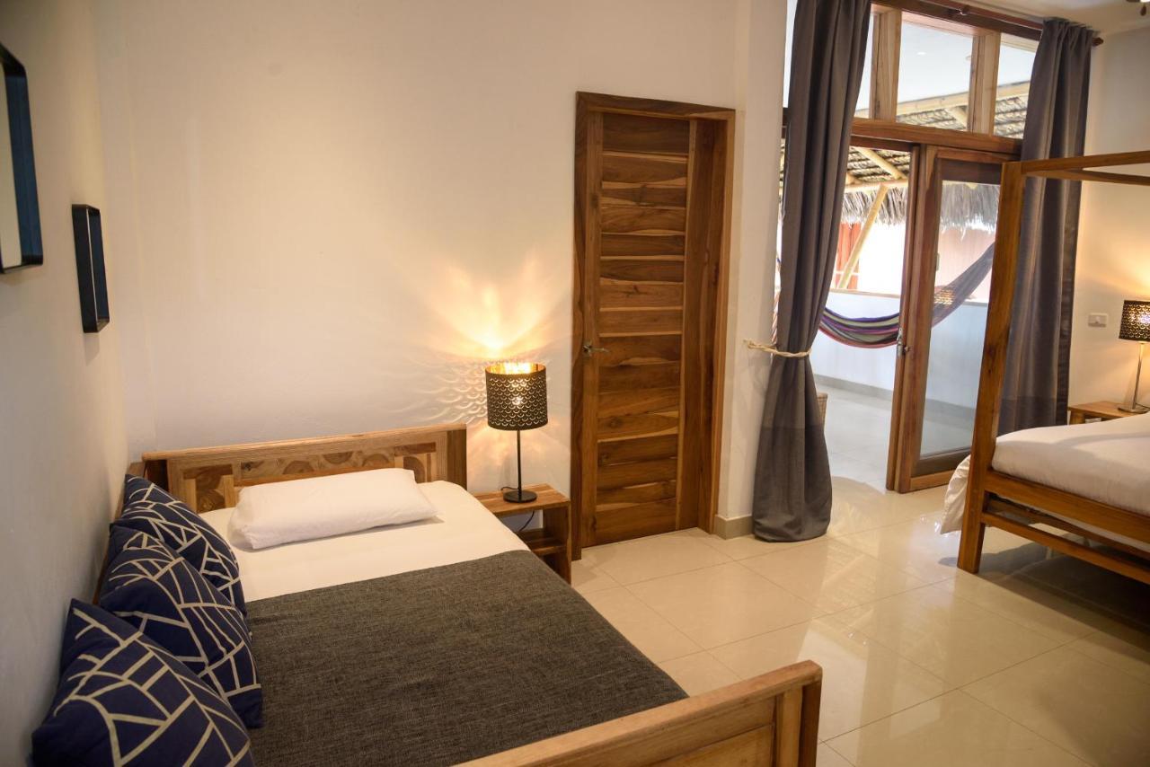 Nautilus Lodge Puerto López Екстериор снимка