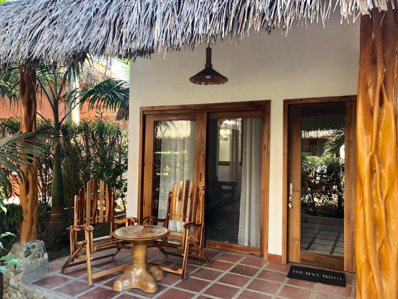Nautilus Lodge Puerto López Екстериор снимка